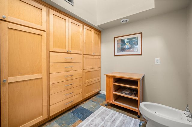 102 Canyon CIR W, Austin, TX 78746