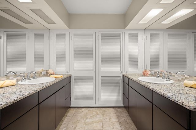 102 Canyon CIR W, Austin, TX 78746