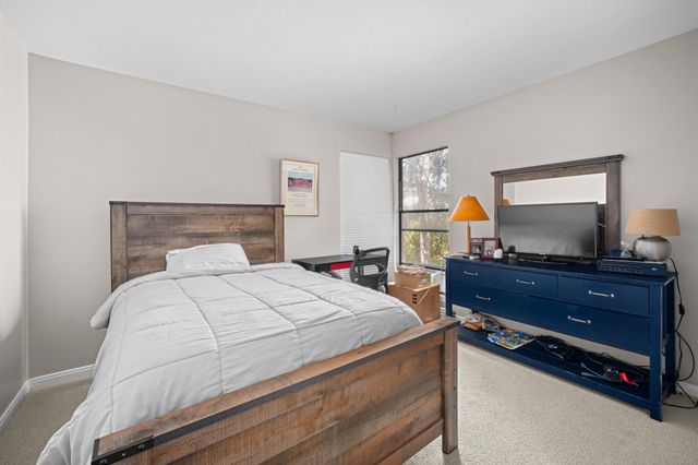 102 Canyon CIR W, Austin, TX 78746