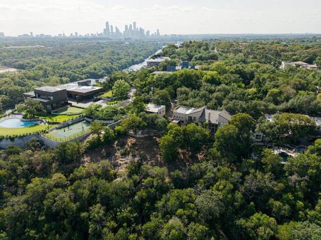 102 Canyon CIR W, Austin, TX 78746