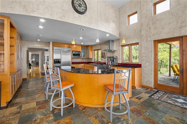 102 Canyon CIR W, Austin, TX 78746