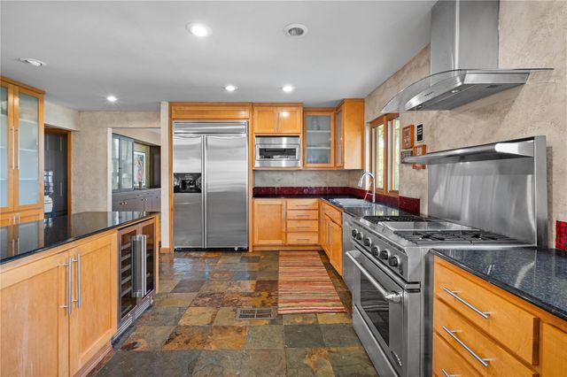 102 Canyon CIR W, Austin, TX 78746