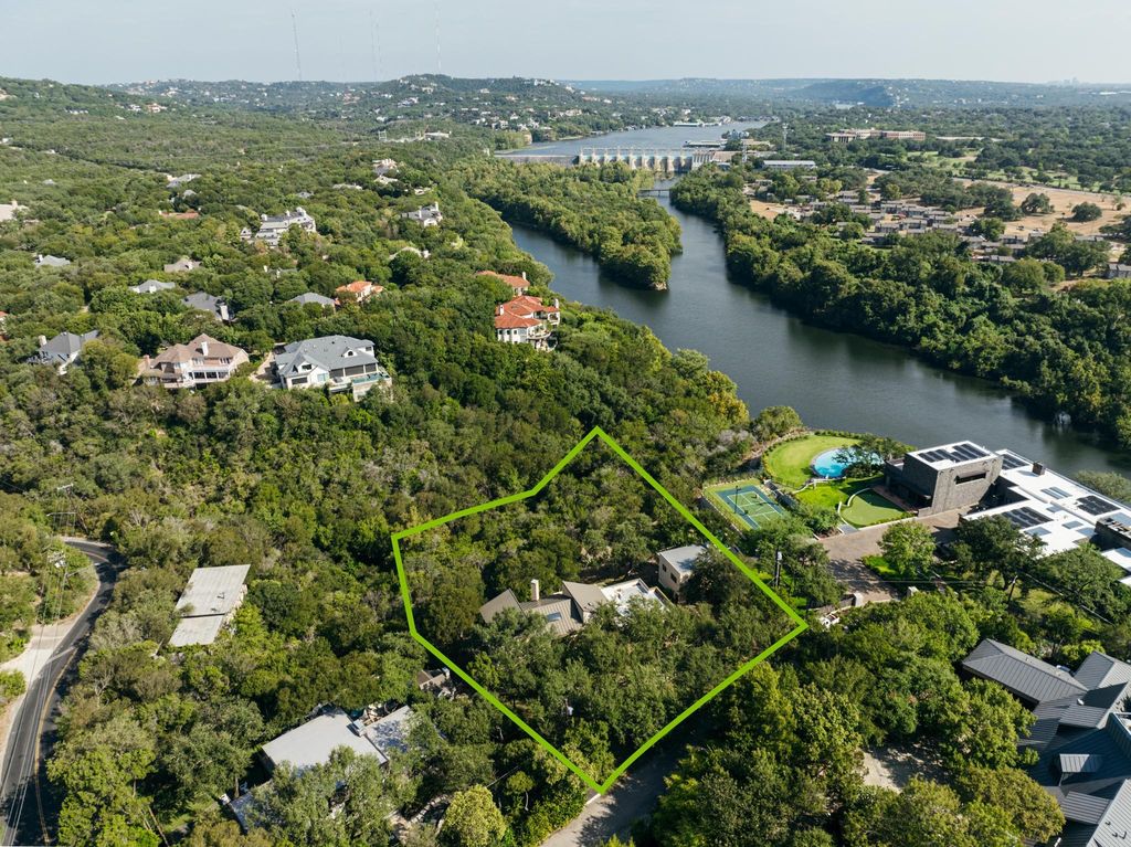 102 Canyon CIR W, Austin, TX 78746