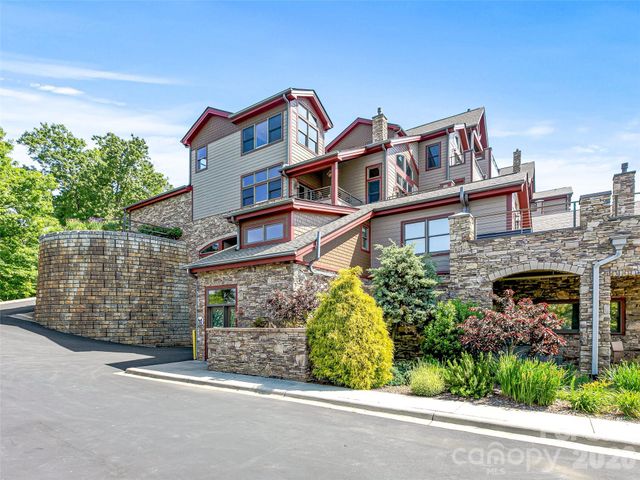 4 Chimney Crest Drive F, Asheville, NC 28806