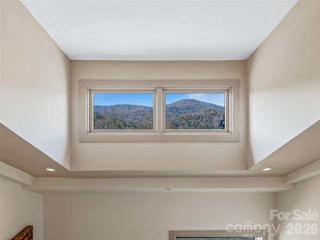 4 Chimney Crest Drive F, Asheville, NC 28806