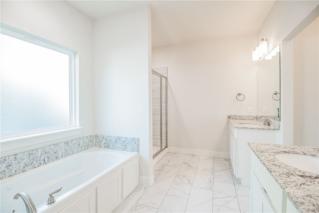 350 W Kinniburgh Drive, Farmington, AR 72730