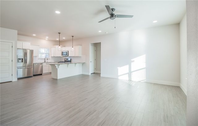 350 W Kinniburgh Drive, Farmington, AR 72730