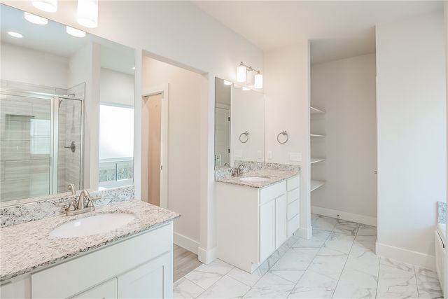 350 W Kinniburgh Drive, Farmington, AR 72730