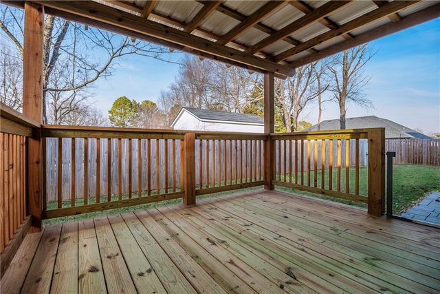 350 W Kinniburgh Drive, Farmington, AR 72730
