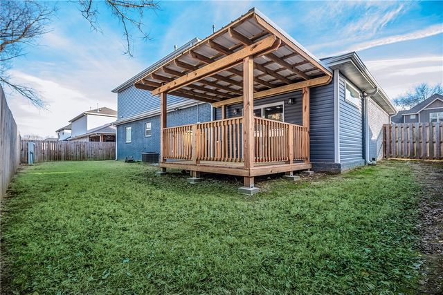 350 W Kinniburgh Drive, Farmington, AR 72730