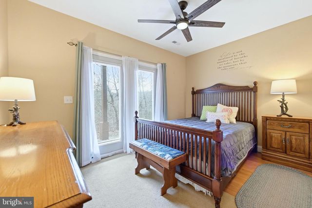 262 HOGAN DR, Basye, VA 22810