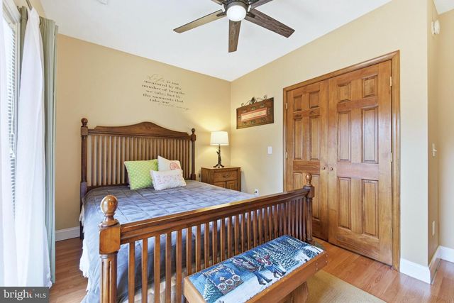 262 HOGAN DR, Basye, VA 22810