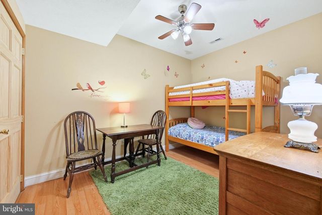 262 HOGAN DR, Basye, VA 22810