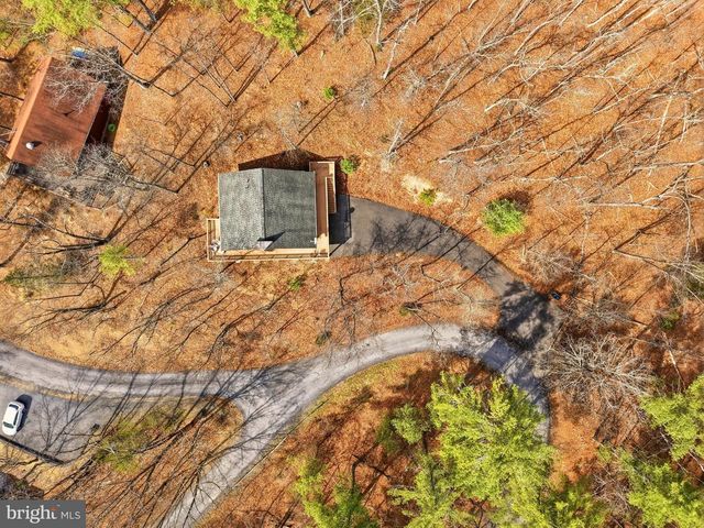 262 HOGAN DR, Basye, VA 22810