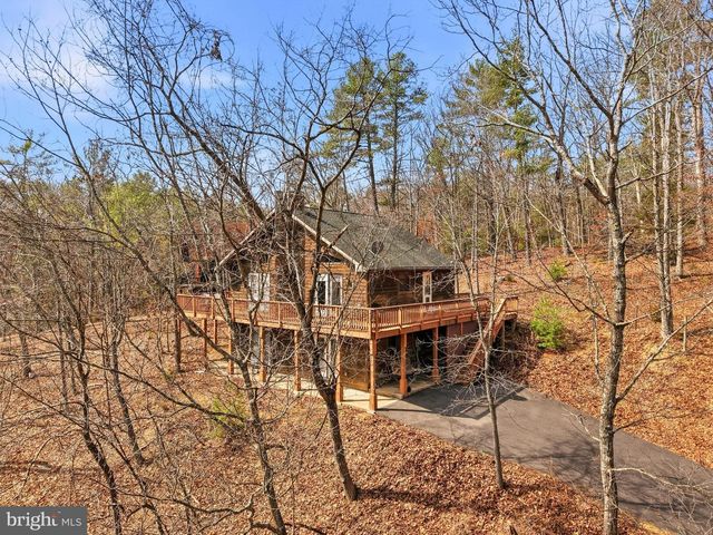 262 HOGAN DR, Basye, VA 22810