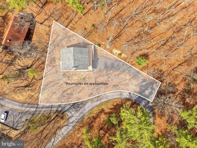 262 HOGAN DR, Basye, VA 22810