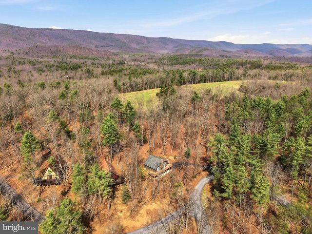 262 HOGAN DR, Basye, VA 22810