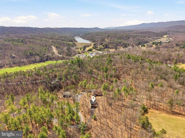 262 HOGAN DR, Basye, VA 22810