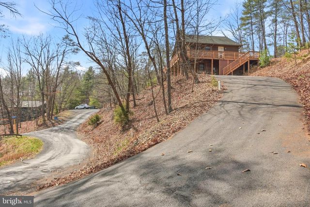 262 HOGAN DR, Basye, VA 22810