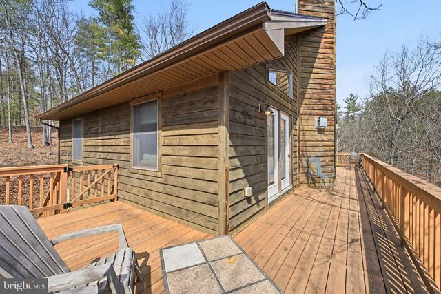 262 HOGAN DR, Basye, VA 22810