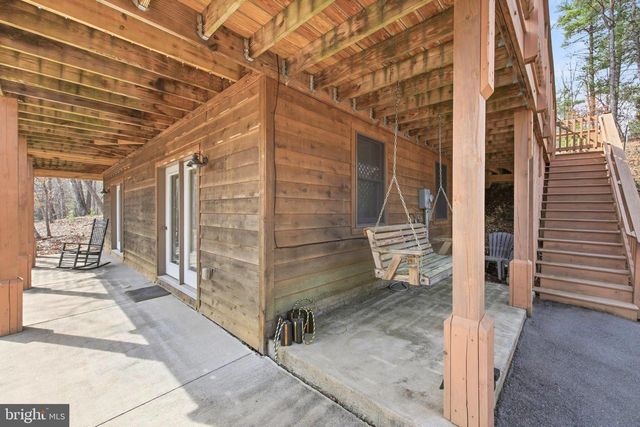 262 HOGAN DR, Basye, VA 22810