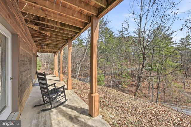 262 HOGAN DR, Basye, VA 22810