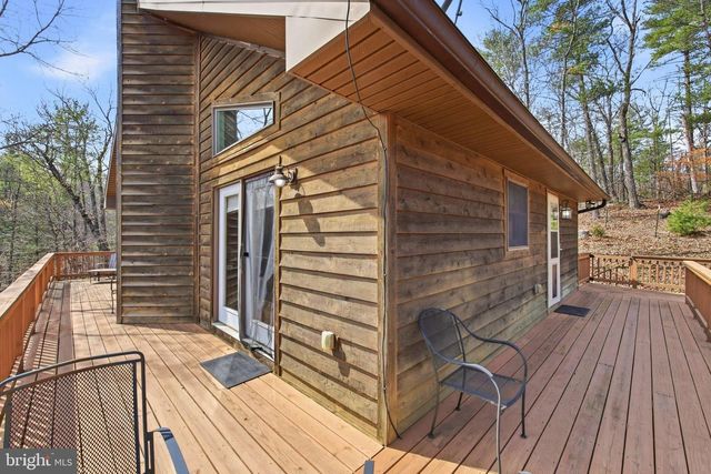 262 HOGAN DR, Basye, VA 22810