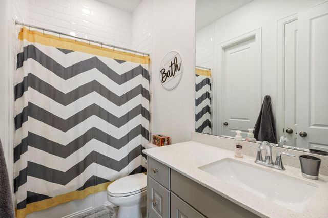 1329 Knollbridge Point Lane, Pinehurst, TX 77362