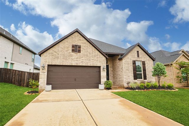 1329 Knollbridge Point Lane, Pinehurst, TX 77362