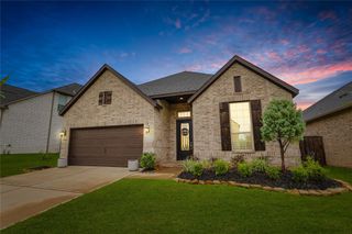 1329 Knollbridge Point Lane, Pinehurst, TX 77362