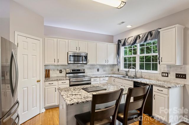 9610 Garland Court, Charlotte, NC 28277