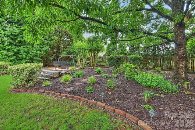 9610 Garland Court, Charlotte, NC 28277