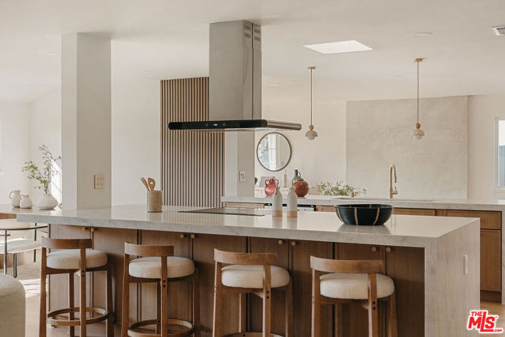 1525 Rogue Street, Placentia, CA 92870