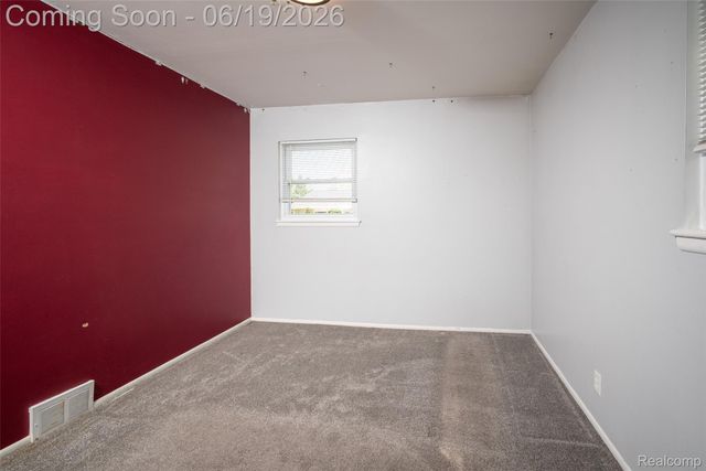 23814 Elmira Street, St. Clair Shores, MI 48082