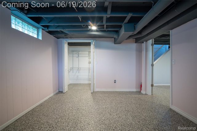 23814 Elmira Street, St. Clair Shores, MI 48082