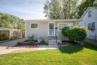 23814 Elmira Street, St. Clair Shores, MI 48082