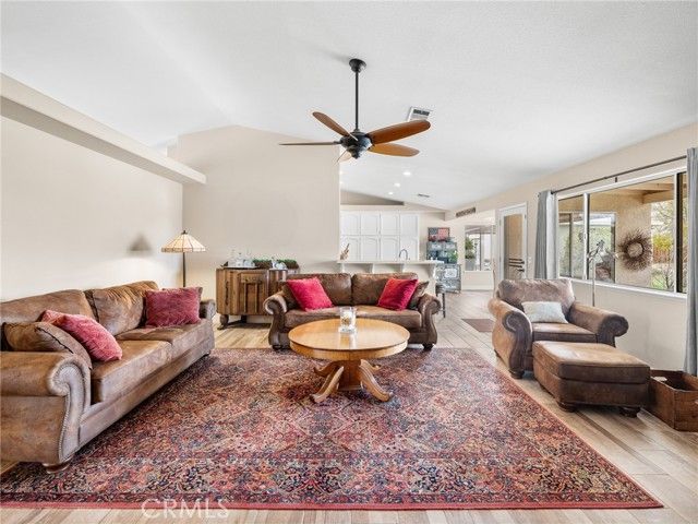 19544 Oneida, Apple Valley, CA 92307