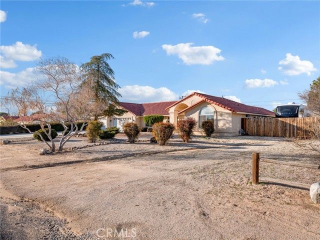 19544 Oneida, Apple Valley, CA 92307