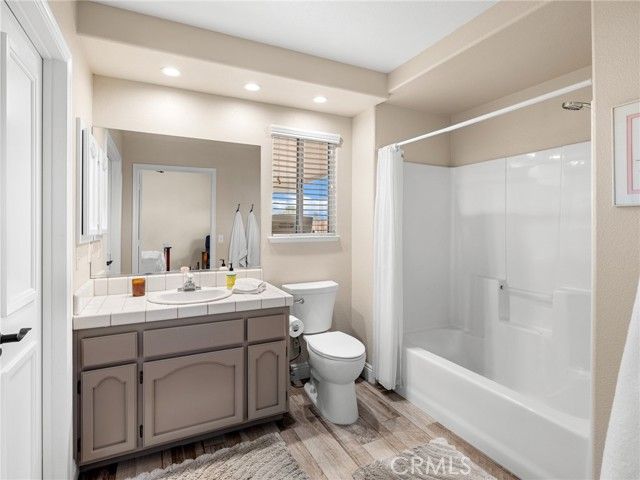 19544 Oneida, Apple Valley, CA 92307