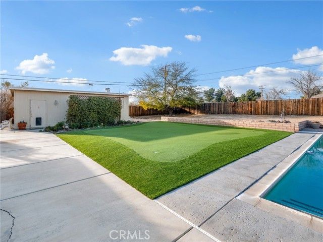 19544 Oneida, Apple Valley, CA 92307