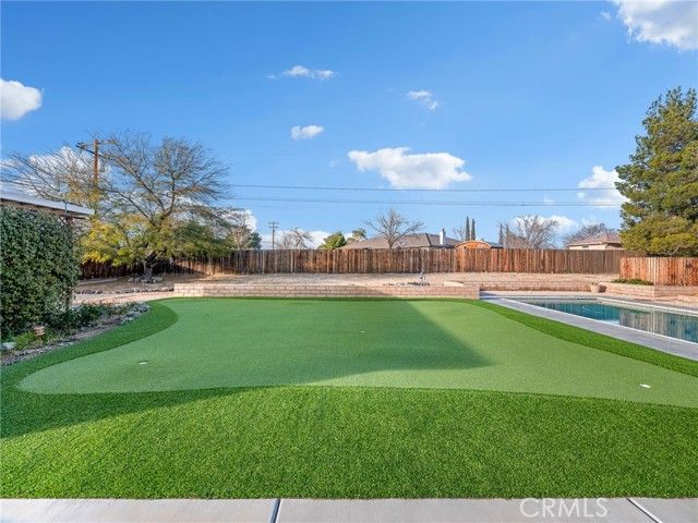 19544 Oneida, Apple Valley, CA 92307