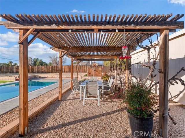 19544 Oneida, Apple Valley, CA 92307