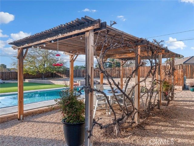 19544 Oneida, Apple Valley, CA 92307