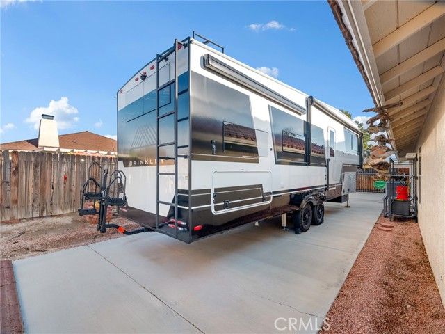 19544 Oneida, Apple Valley, CA 92307