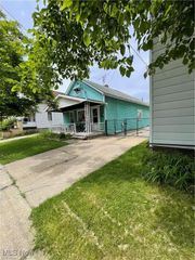 3616 Newark Avenue, Cleveland, OH 44109
