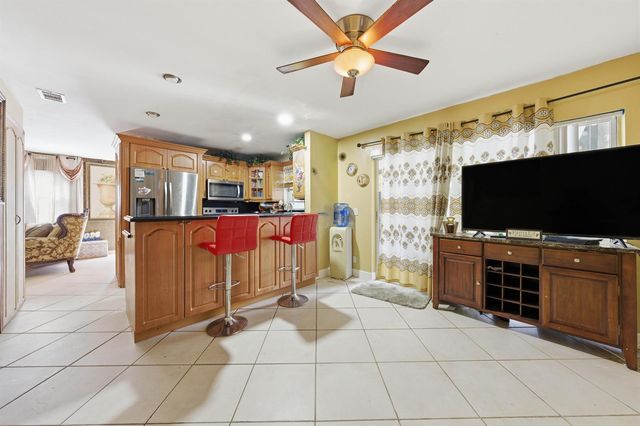 6582 Bayfront Drive, Margate, FL 33063