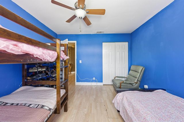 6582 Bayfront Drive, Margate, FL 33063