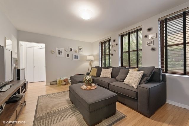 626 W WAVELAND Avenue 2E, Chicago, IL 60613