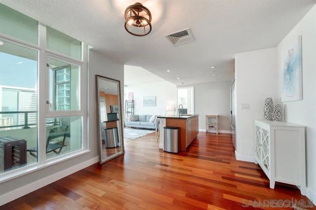 1205 Pacific Hwy North 2904, San Diego, CA 92101