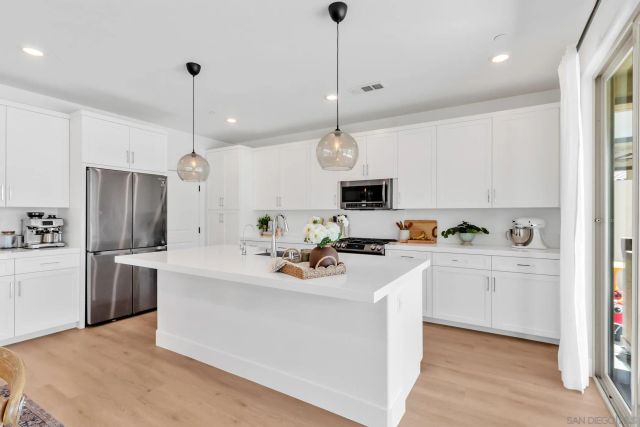 2011 Copernicus, Escondido, CA 92026